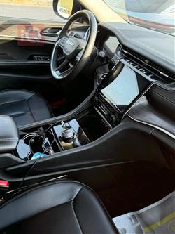 جیپ L گراند شیرۆکی